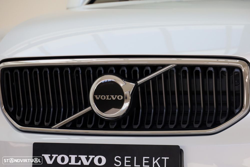 Volvo XC 40 2.0 B3 Core - 27