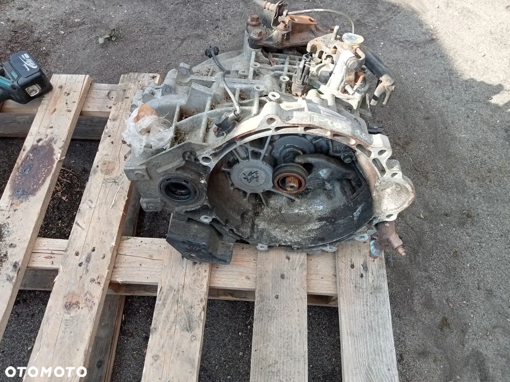 SKRZYNIA HYUNDAI I20 1.6 CRDI WBM6A 702303 - 1