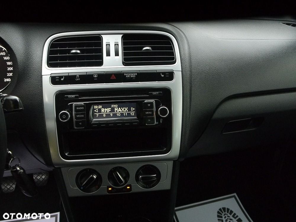 Volkswagen Polo 1.2 Comfortline - 25