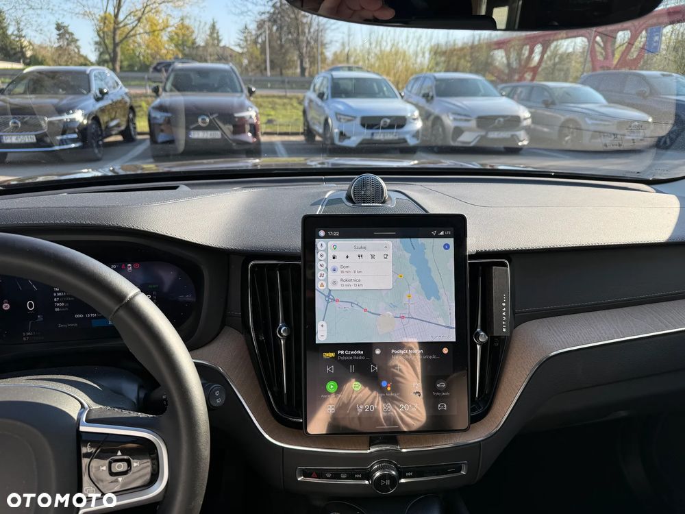 Volvo XC 60 T8 Plug-In Hybrid AWD Ultra Dark - 12