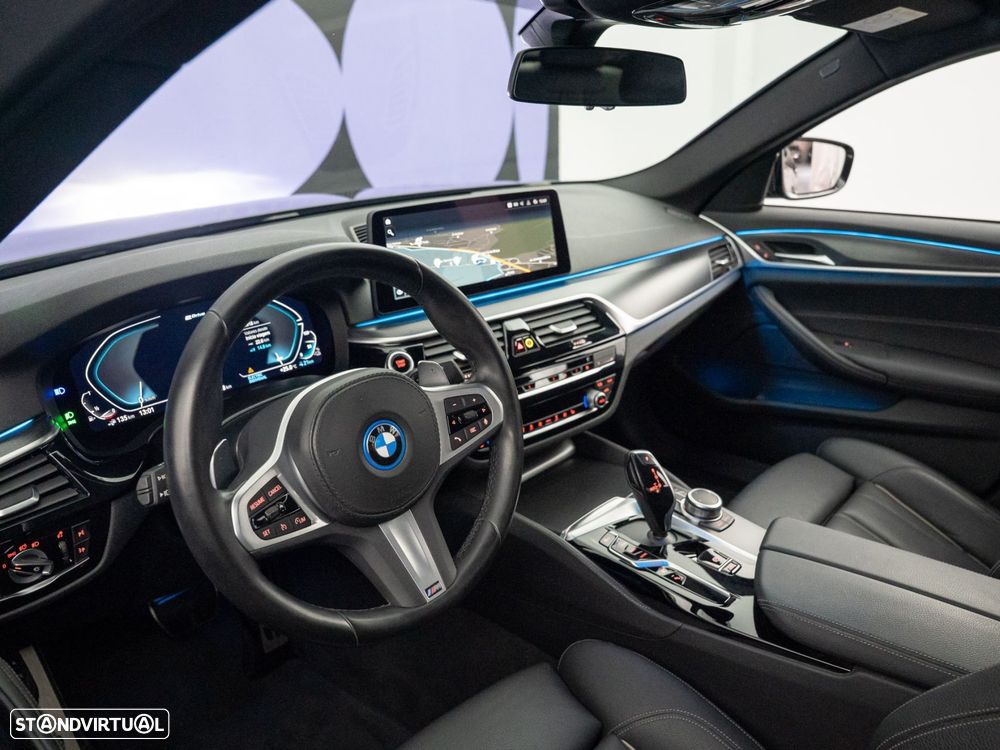 BMW 530 e Pack M - 14