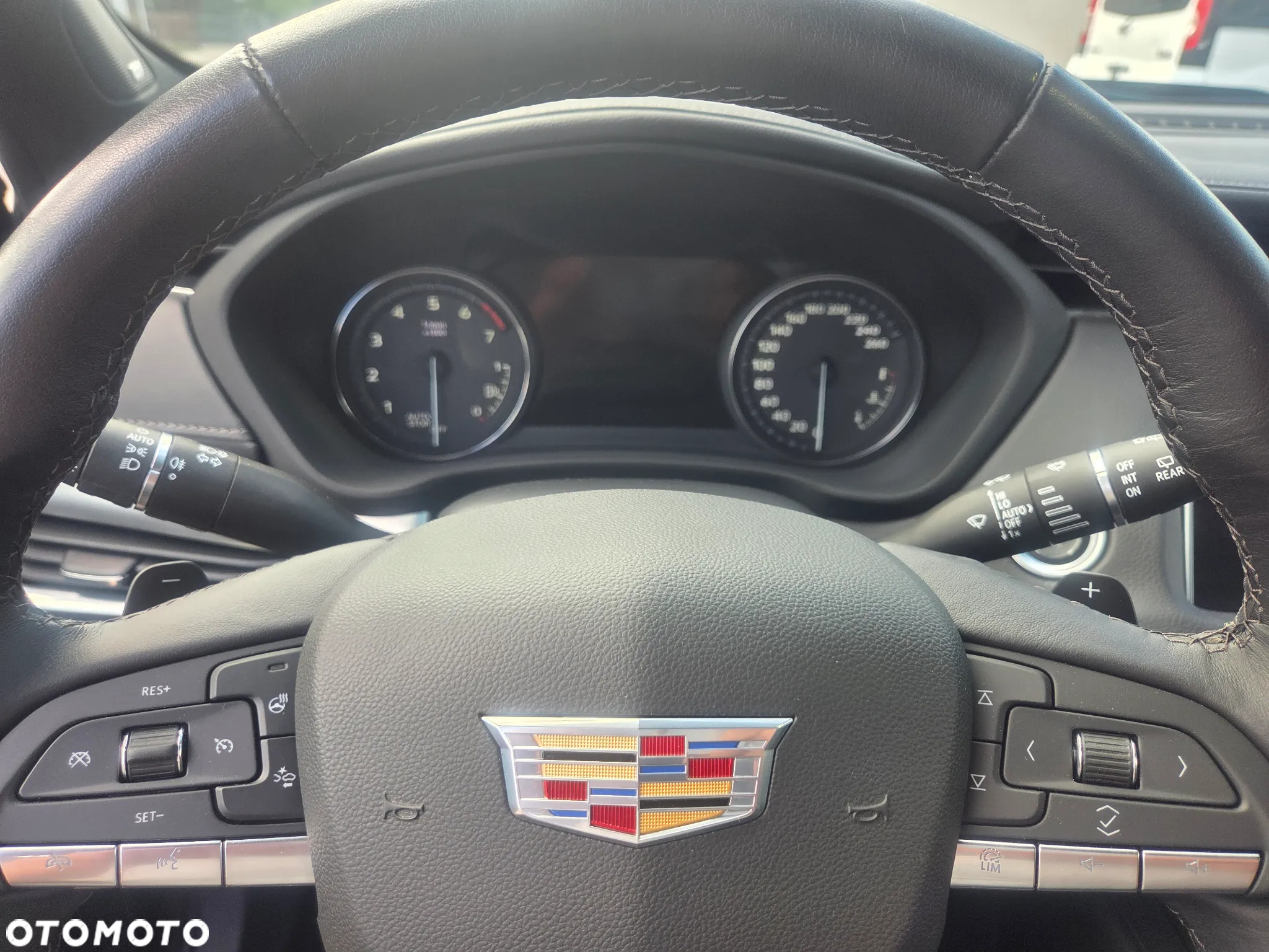 Cadillac XT4 350T AWD Premium Luxury - 27