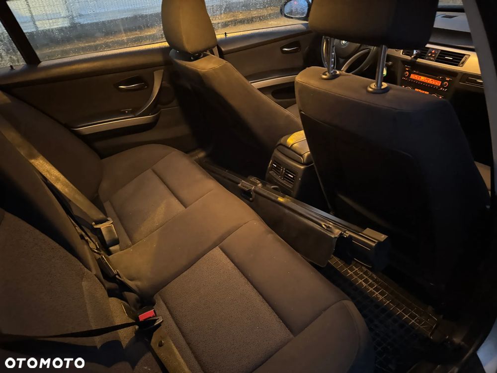 BMW Seria 3 320d - 12