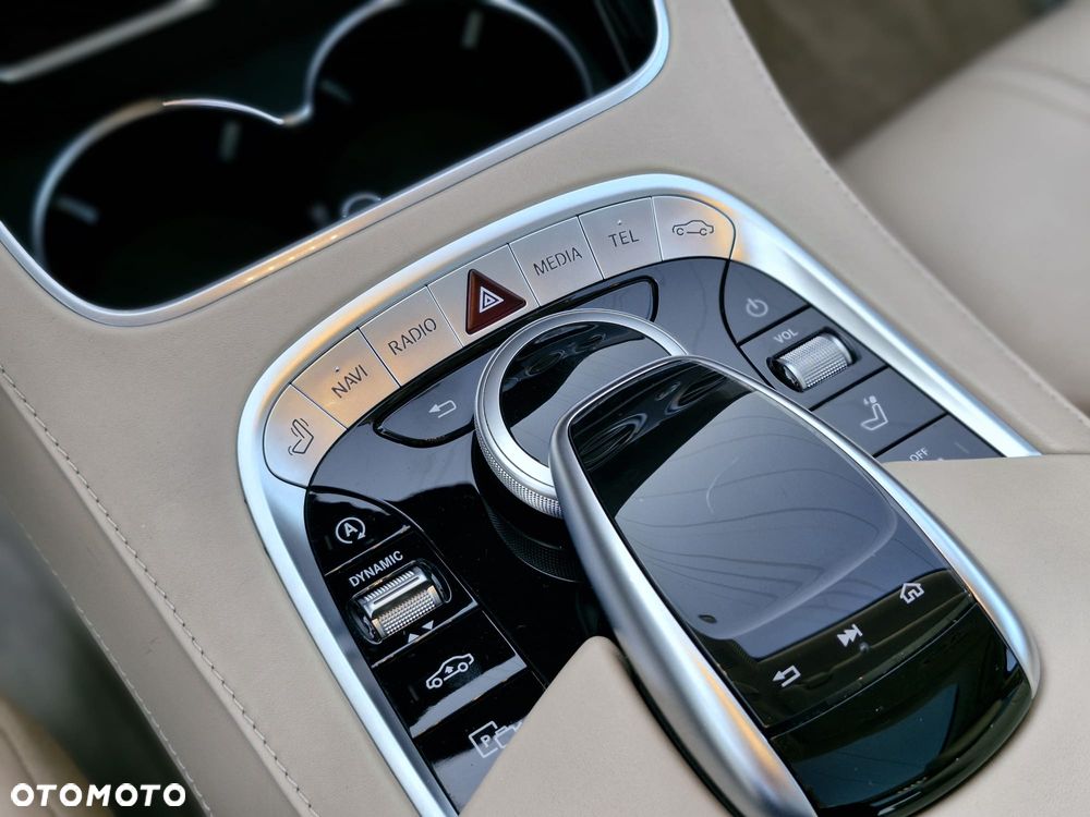 Mercedes-Benz Klasa S 560 4-Matic 9G-TRONIC - 33