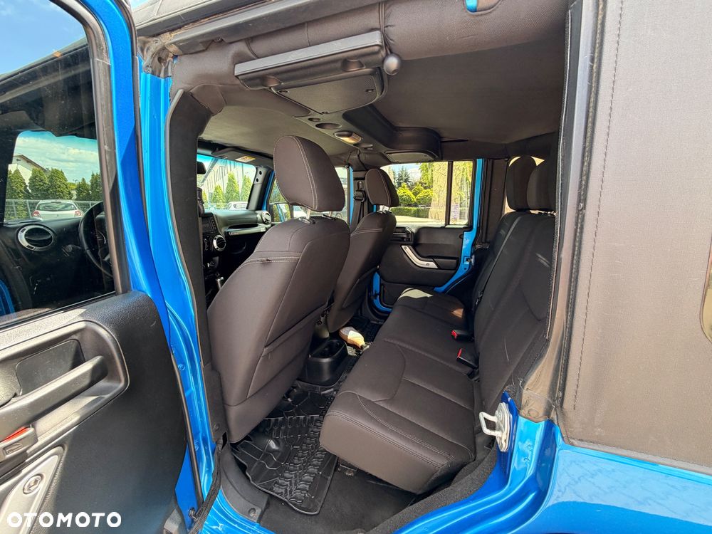 Jeep Wrangler 2.8 CRD Unlim Rubicon Recon - 26