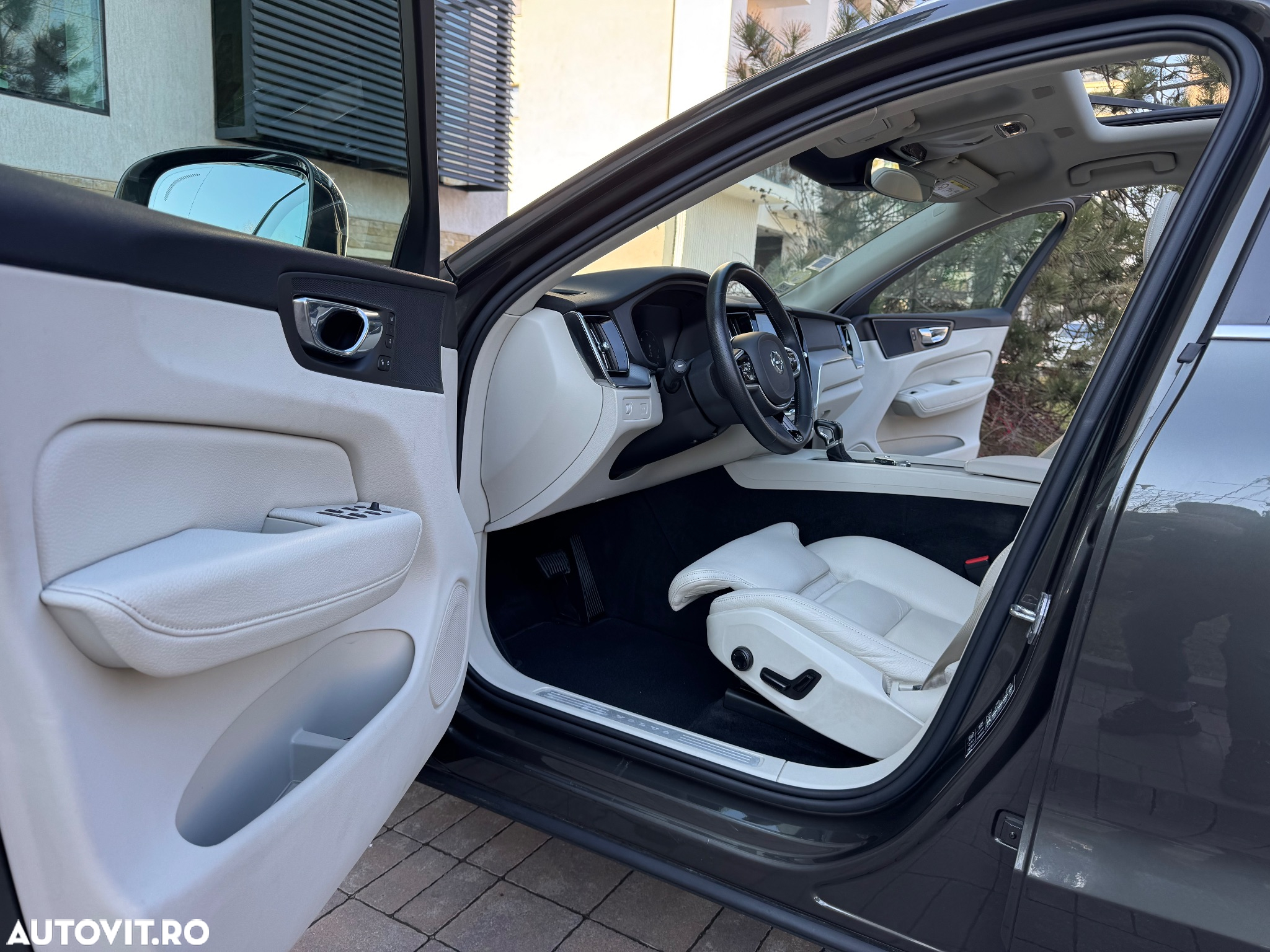Volvo XC 60 D4 AWD Geartronic Inscription - 38