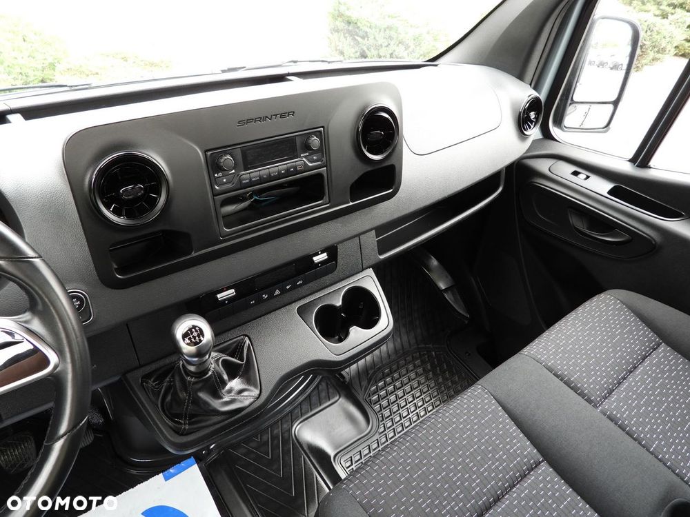 Mercedes-Benz SPRINTER 315 SKRZYNIA 8 PALET TEMPOMAT KLIMATYZACJA  150KM - 32