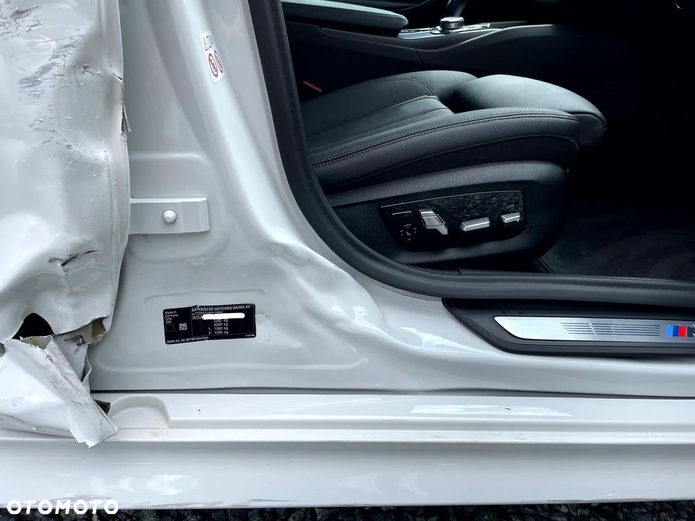 BMW Seria 5 520i M Sport Edition - 22
