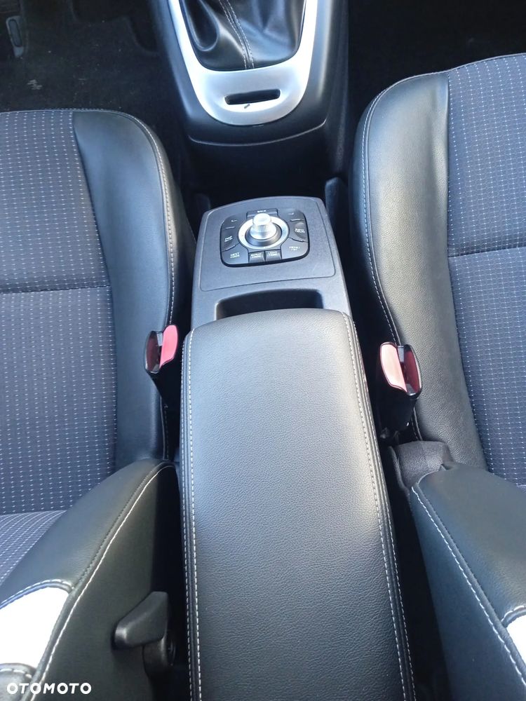 Renault Scenic - 16