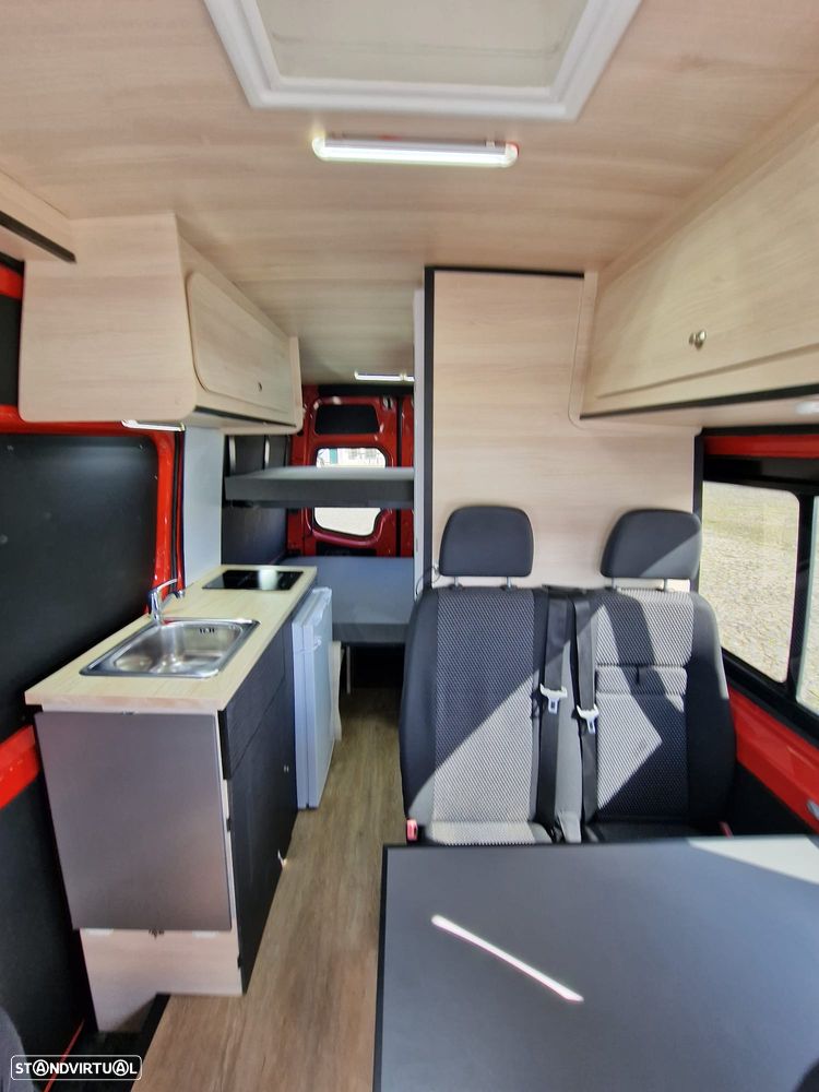 Mercedes-Benz Sprinter - 10