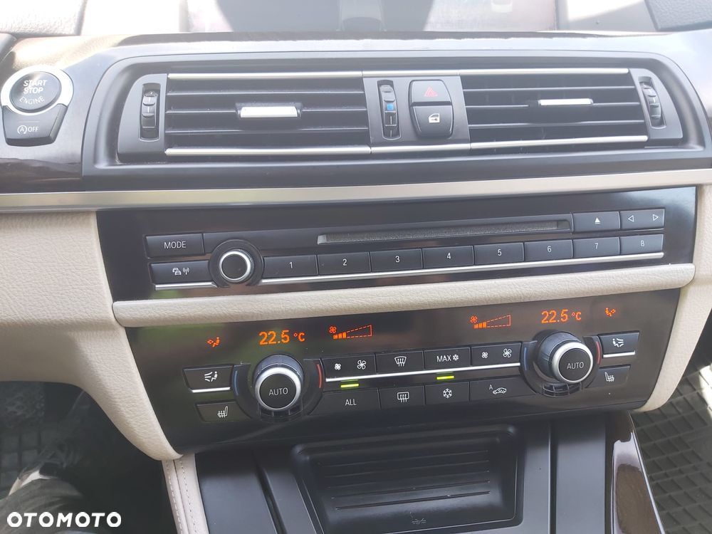 BMW Seria 5 520d Special Edition - 16