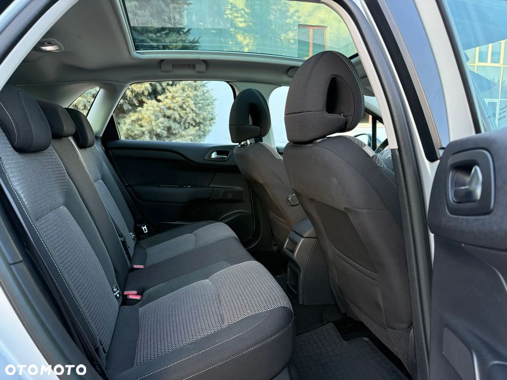 Citroën C4 e-HDi 115 Exclusive - 19