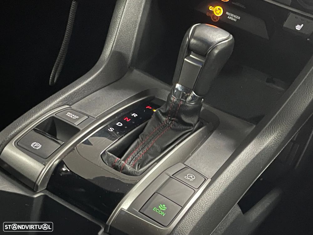 Honda Civic 1.0 i-VTEC Executive CVT - 30