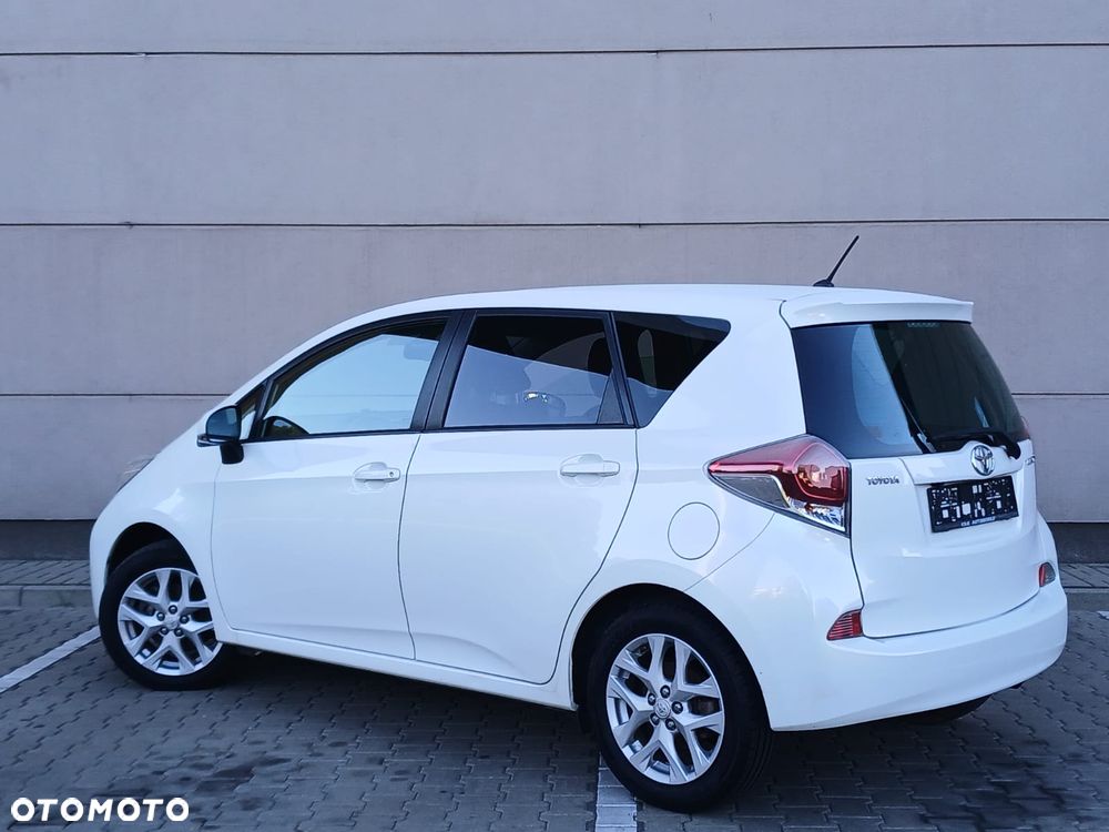 Toyota Verso S 1.33 VVT-i Start-Stop Club - 6