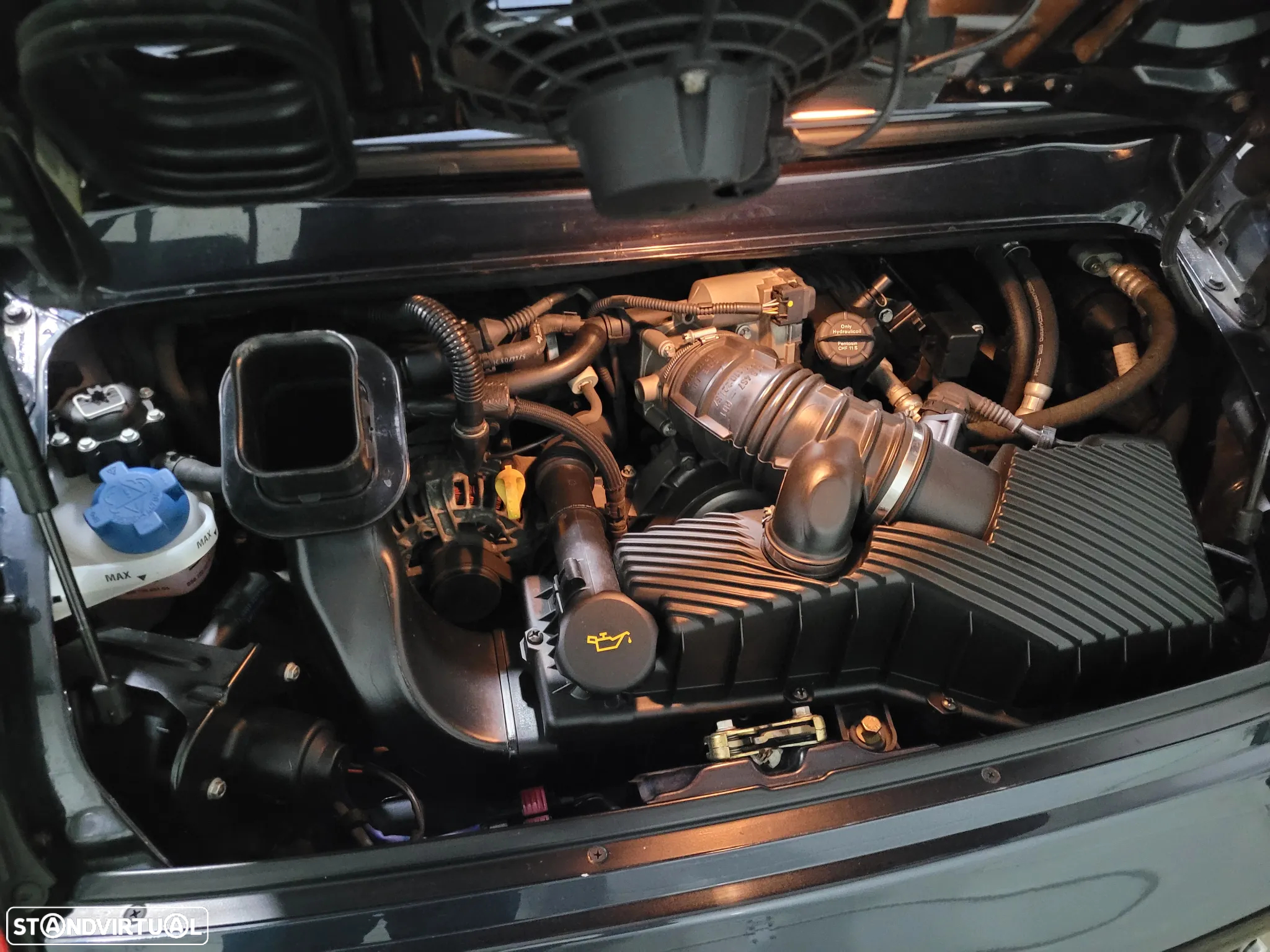Porsche 911 (996) Carrera 4 S - 7