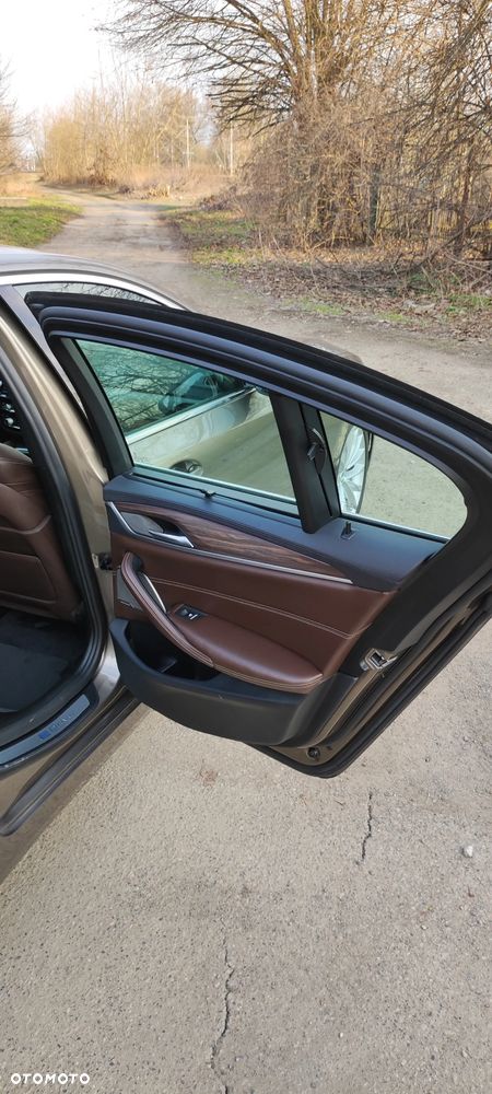 BMW Seria 5 530e iPerformance Luxury Line sport - 20