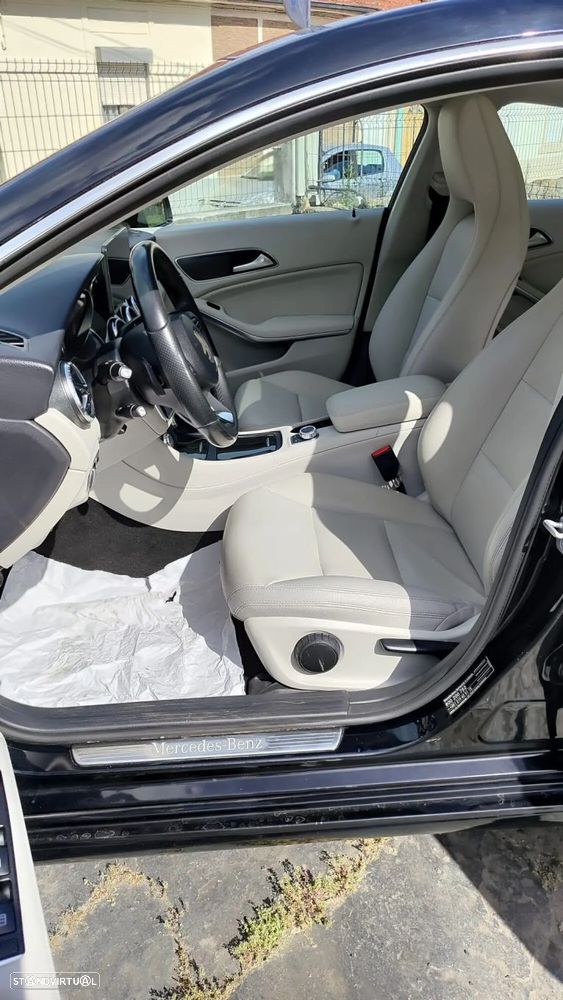 Mercedes-Benz CLA 220 - 13