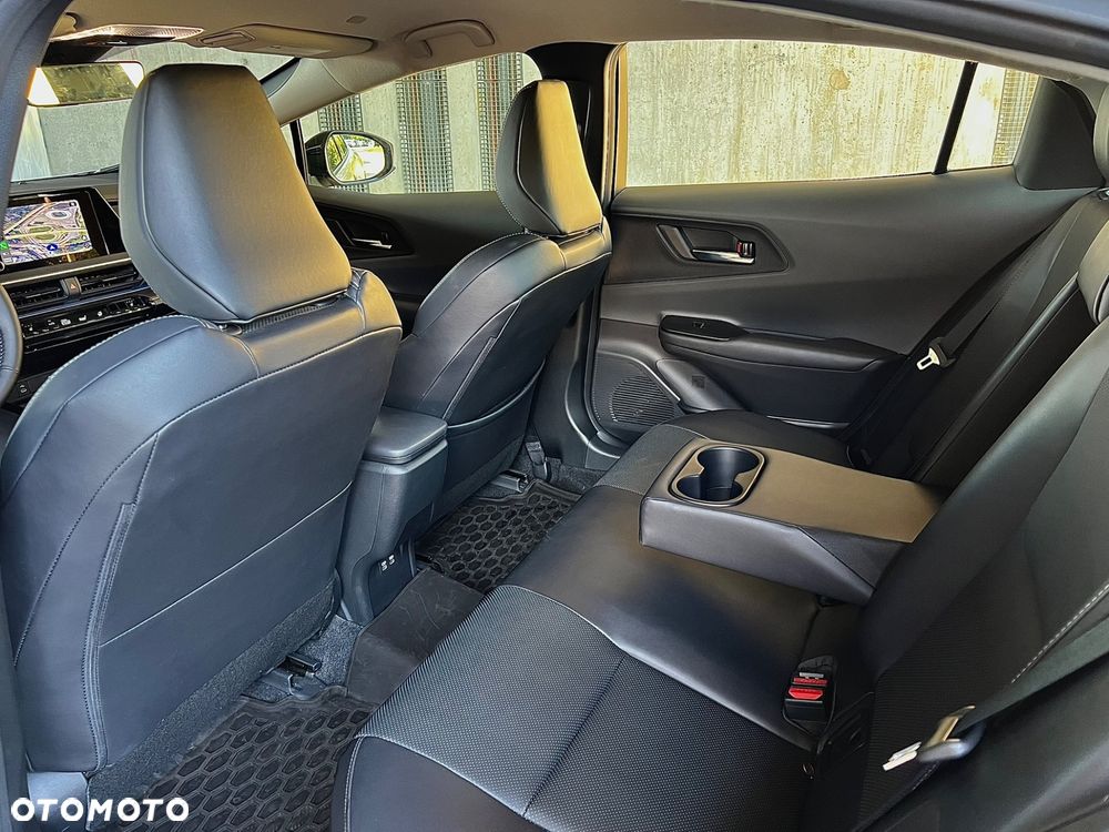 Toyota Prius - 12
