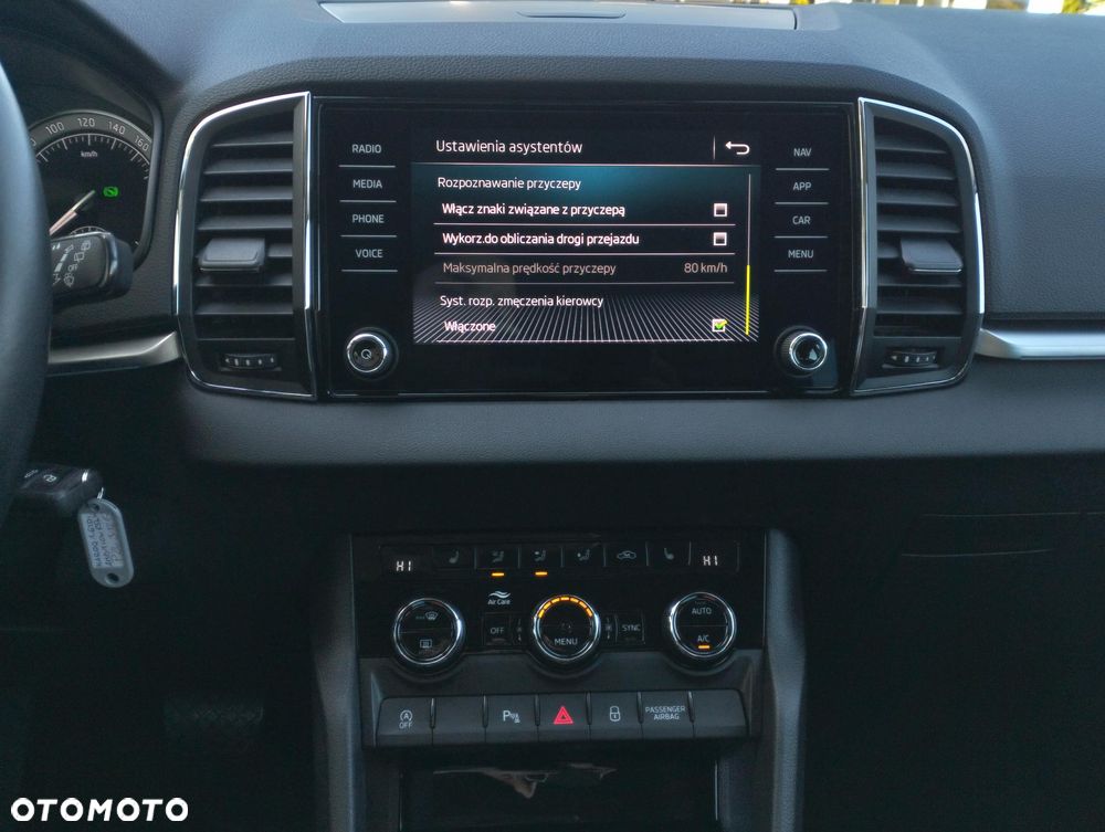 Skoda Karoq 1.6 TDI SCR DSG Ambition - 28
