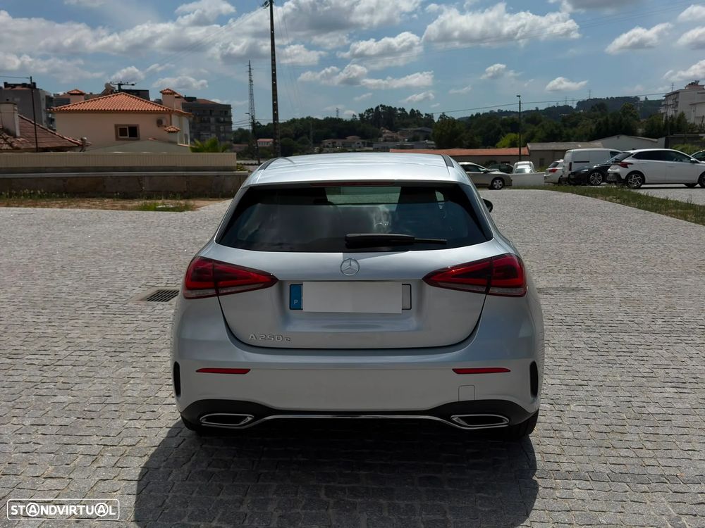 Mercedes-Benz A 250 e AMG Line - 5