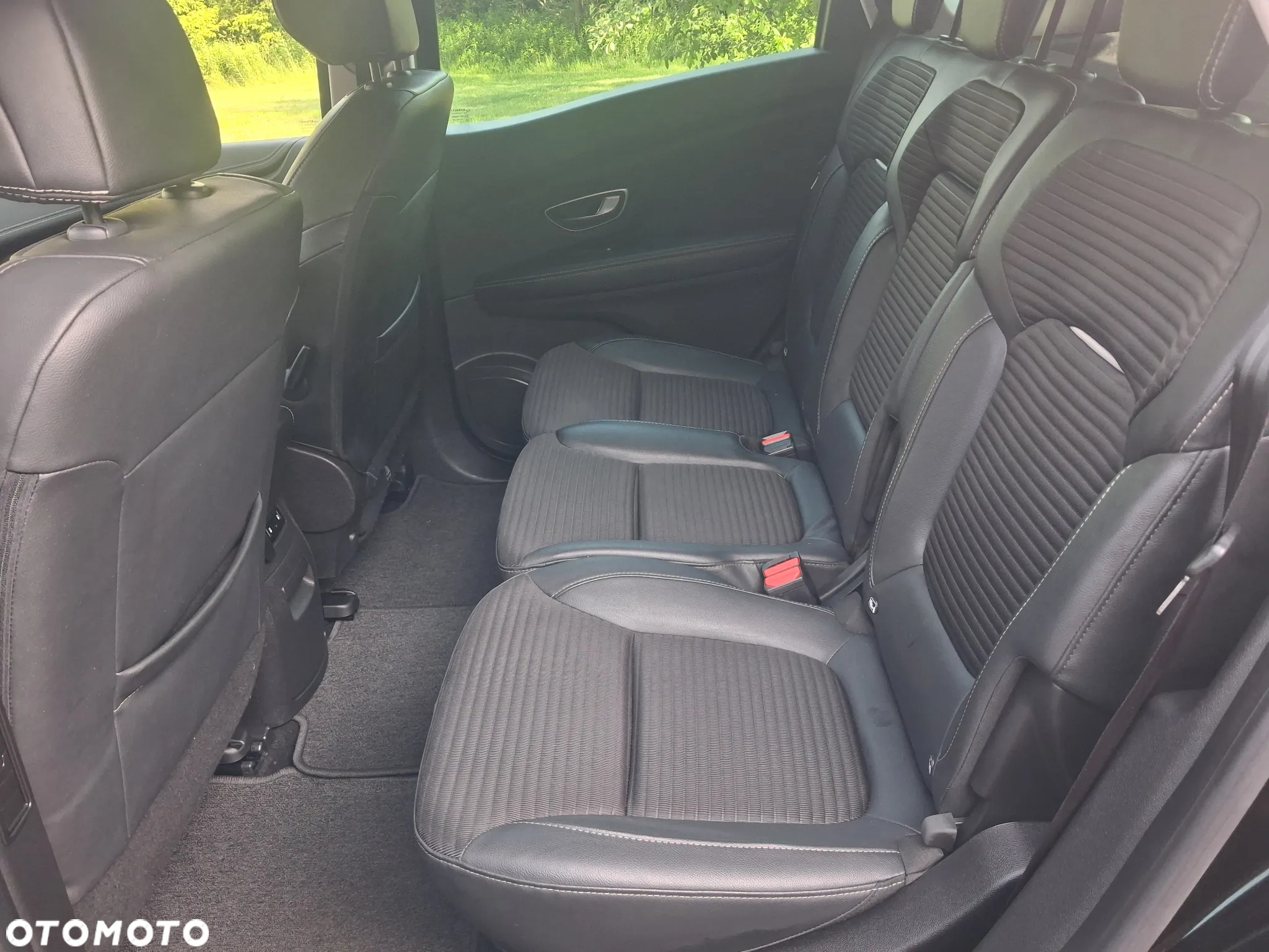 Renault Scenic BLUE dCi 120 BUSINESS EDITION - 16