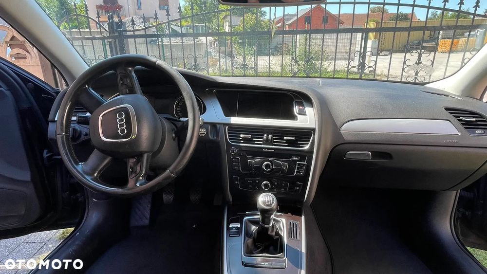 Audi A4 Avant - 10