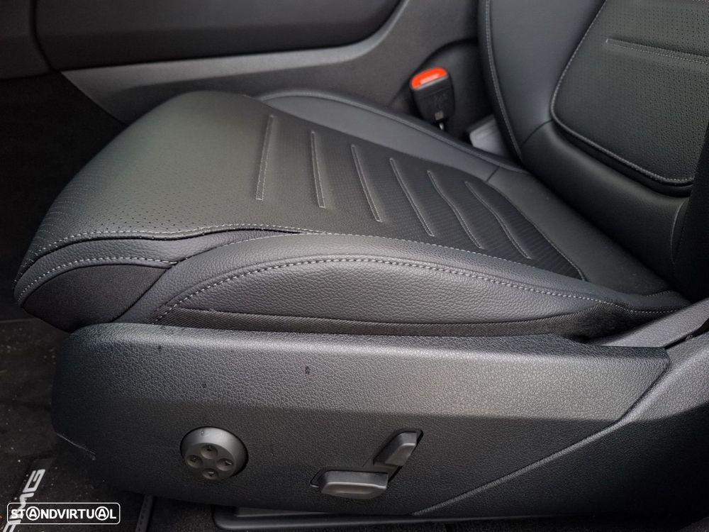 Mercedes-Benz GLC 300 e Coupe 4Matic - 15