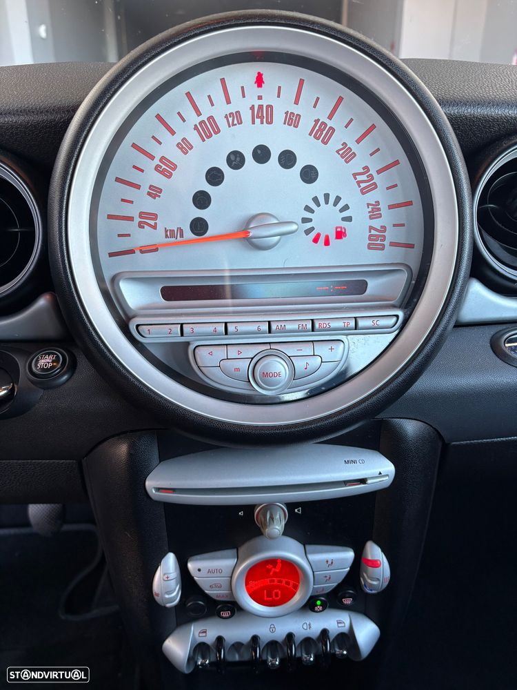 MINI 3 Portas One D - 7