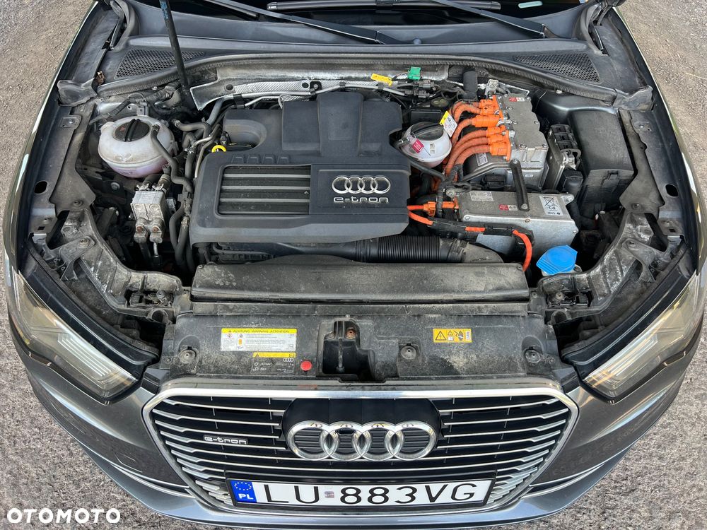 Audi A3 Sportback 1.4 TFSI e-tron S line Sportpaket - 32