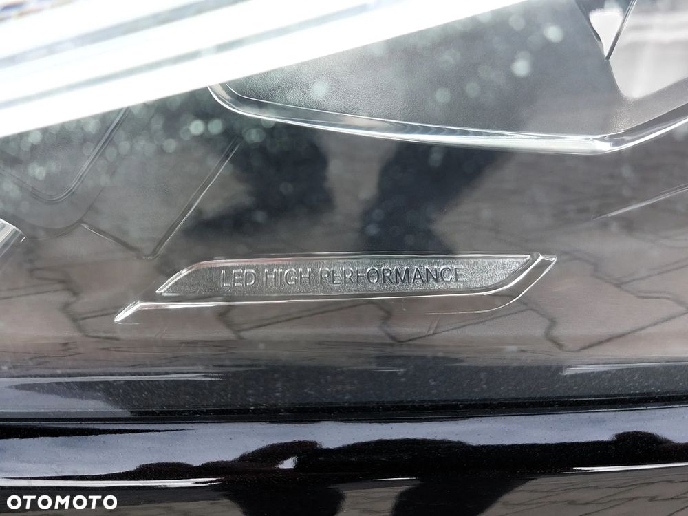 Mercedes-Benz CLA 200 Shooting Brake 7G-DCT AMG Line - 33