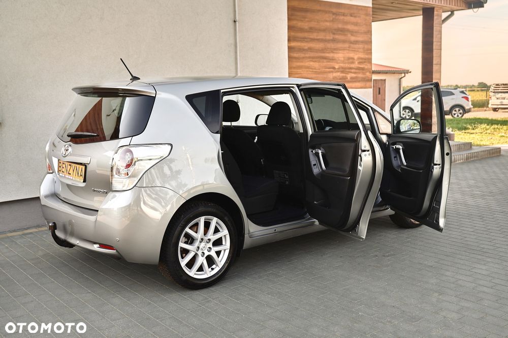 Toyota Verso 1.8 5-Sitzer Executive - 29