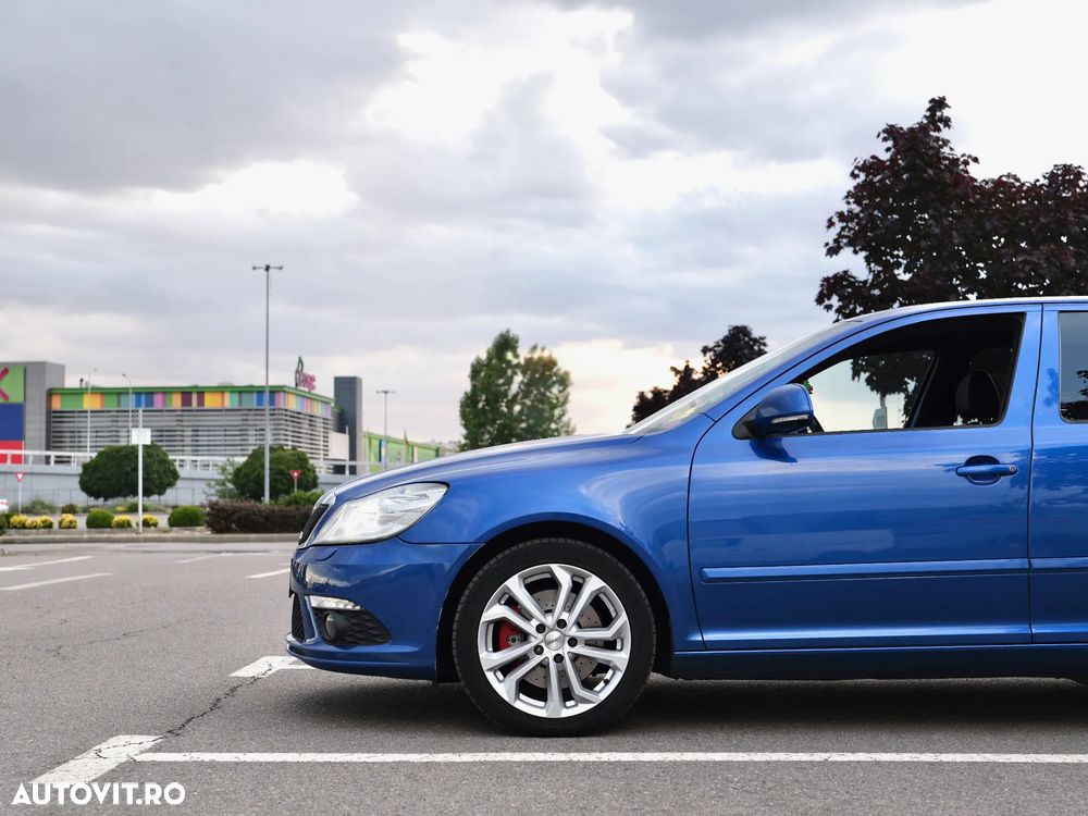 Skoda Octavia 2.0 TDI CR DPF RS - 9