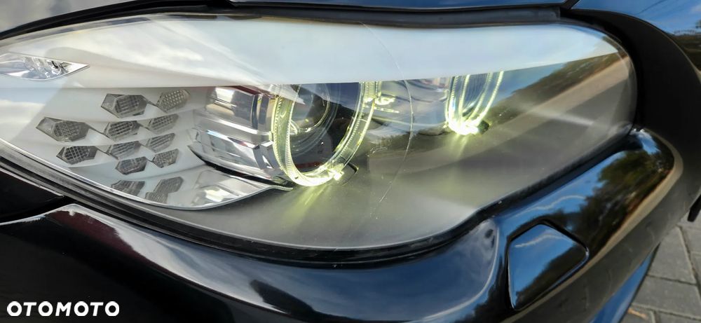BMW Seria 5 525d - 25