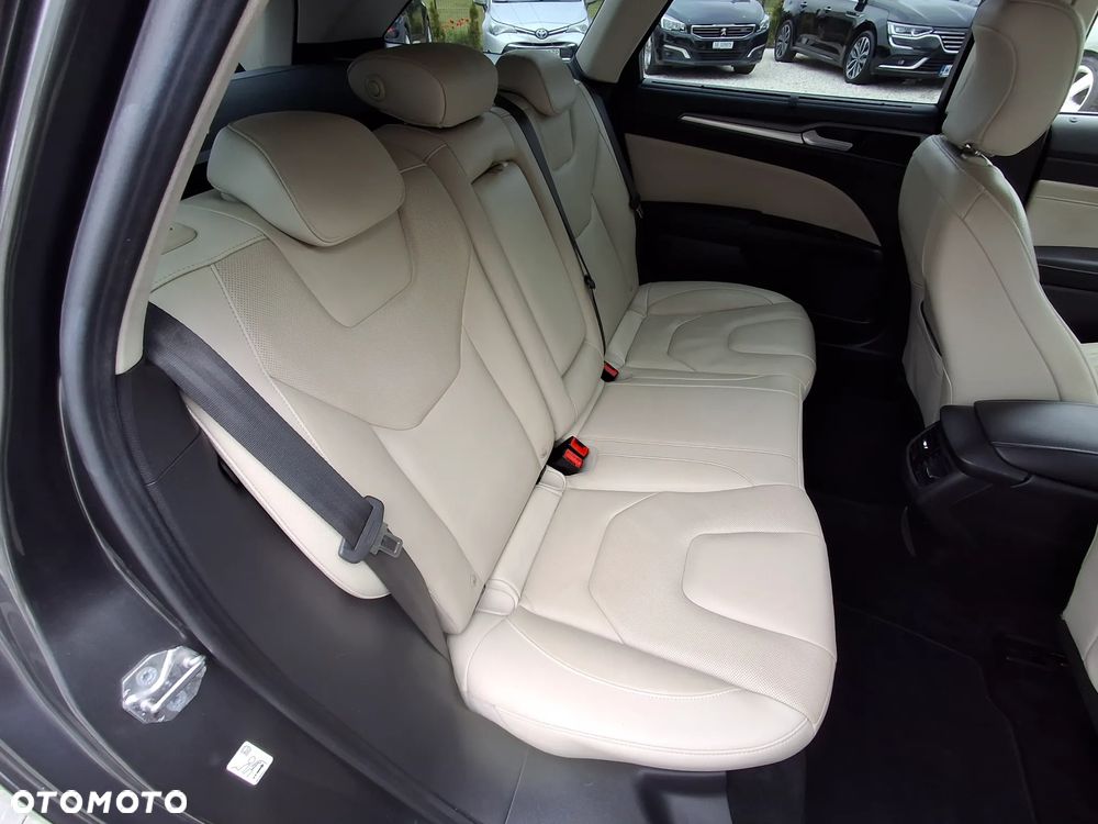 Ford Mondeo - 20