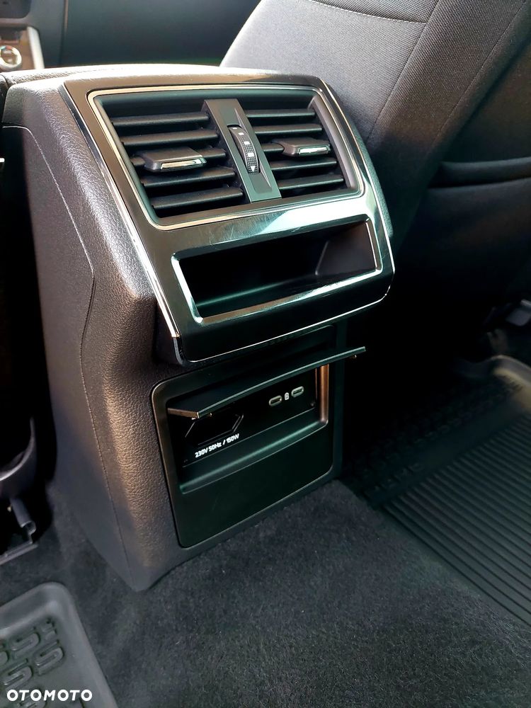 Skoda Superb 2.0 TDI SCR Ambition DSG - 28