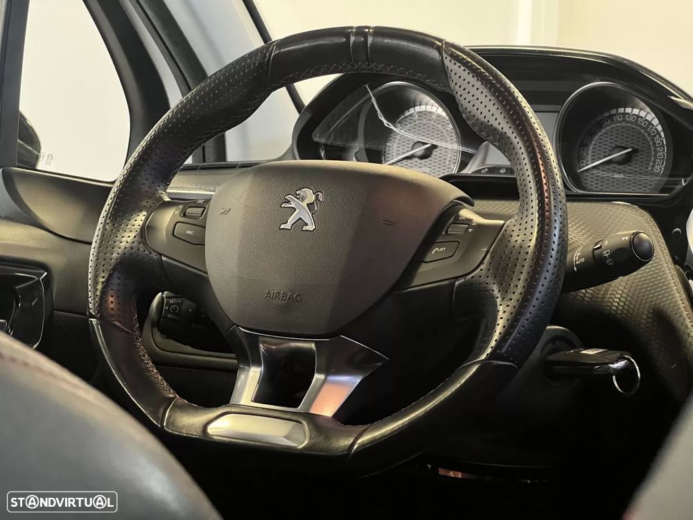 Peugeot 2008 1.2 PureTech GT Line - 18