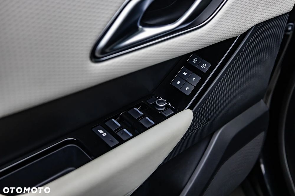 Land Rover Range Rover Velar - 21