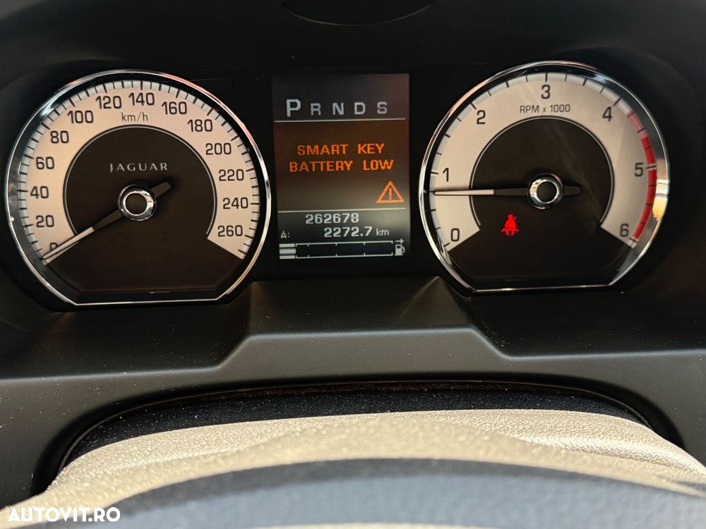 Jaguar XF 2.7D Luxury - 5