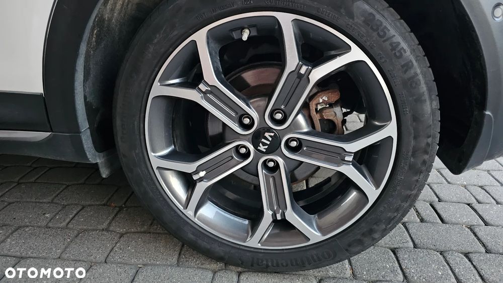 Kia XCeed 1.6 CRDi mHEV L Business Line DCT - 17