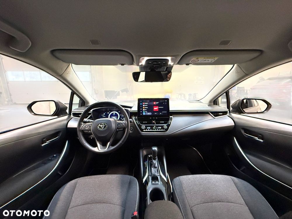 Toyota Corolla 1.8 Hybrid Comfort - 29