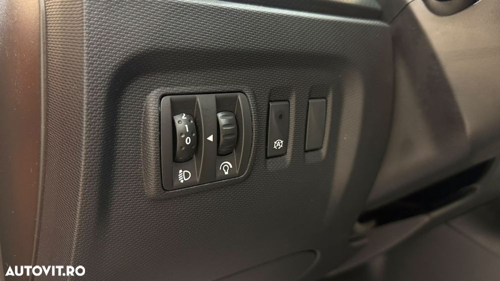 Renault Captur - 25