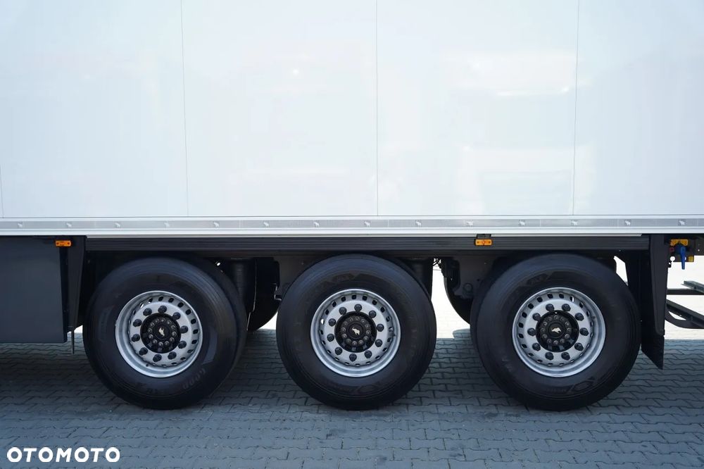Schmitz Cargobull CHŁODNIA / THERMO KING SLX 300 / DOPPELSTOCK / 2025 ROK / - 31