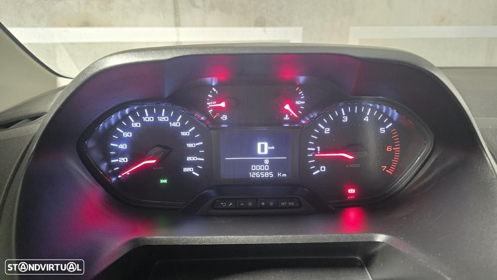 Peugeot Partner 1.5 HDI PRO STANDARD - 18