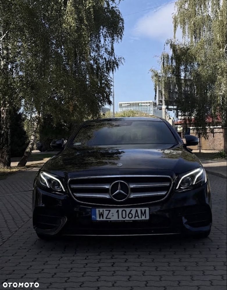 Mercedes-Benz Klasa E 220 d 4-Matic 9G-TRONIC - 12