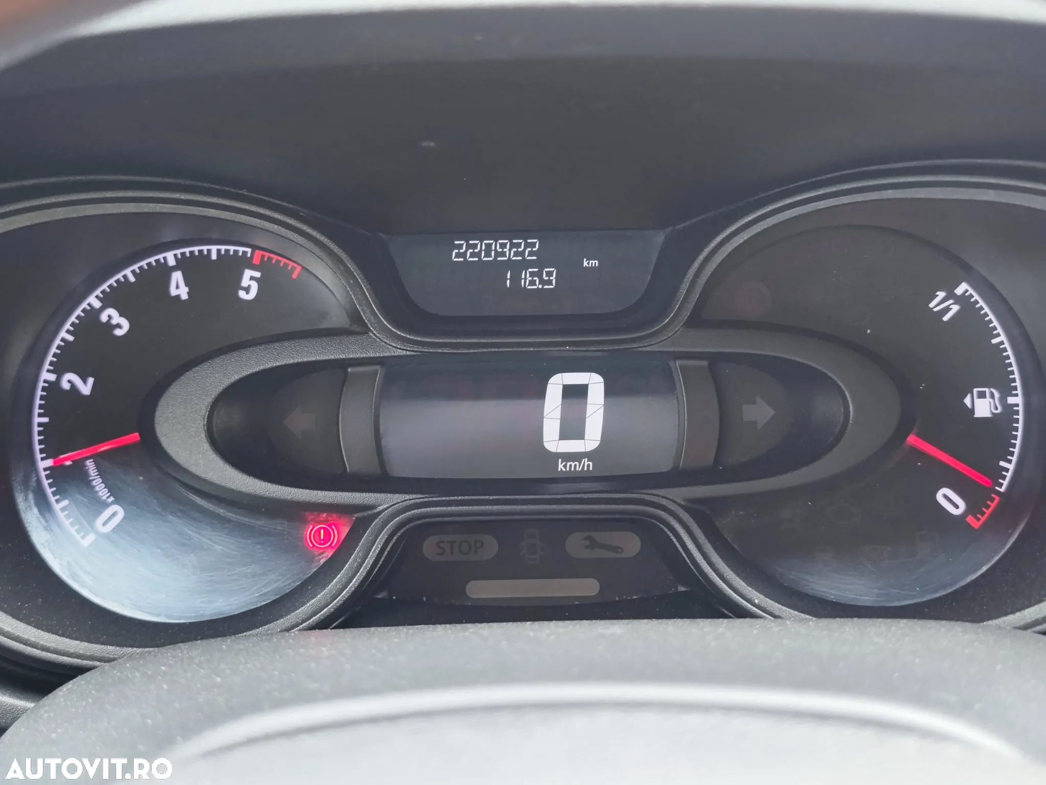 Opel Vivaro - 19