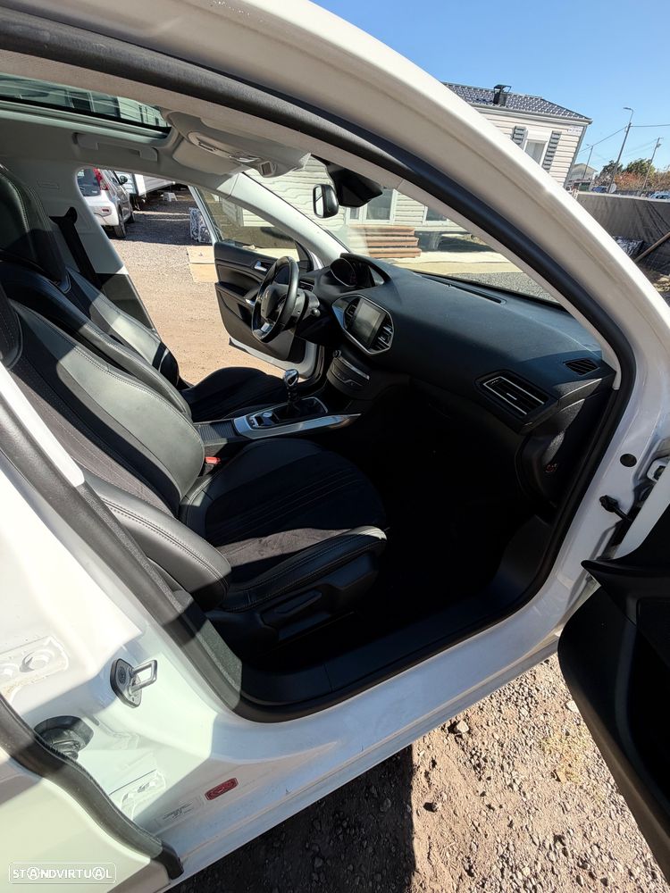 Peugeot 308 1.6 BlueHDi Allure J18 - 28