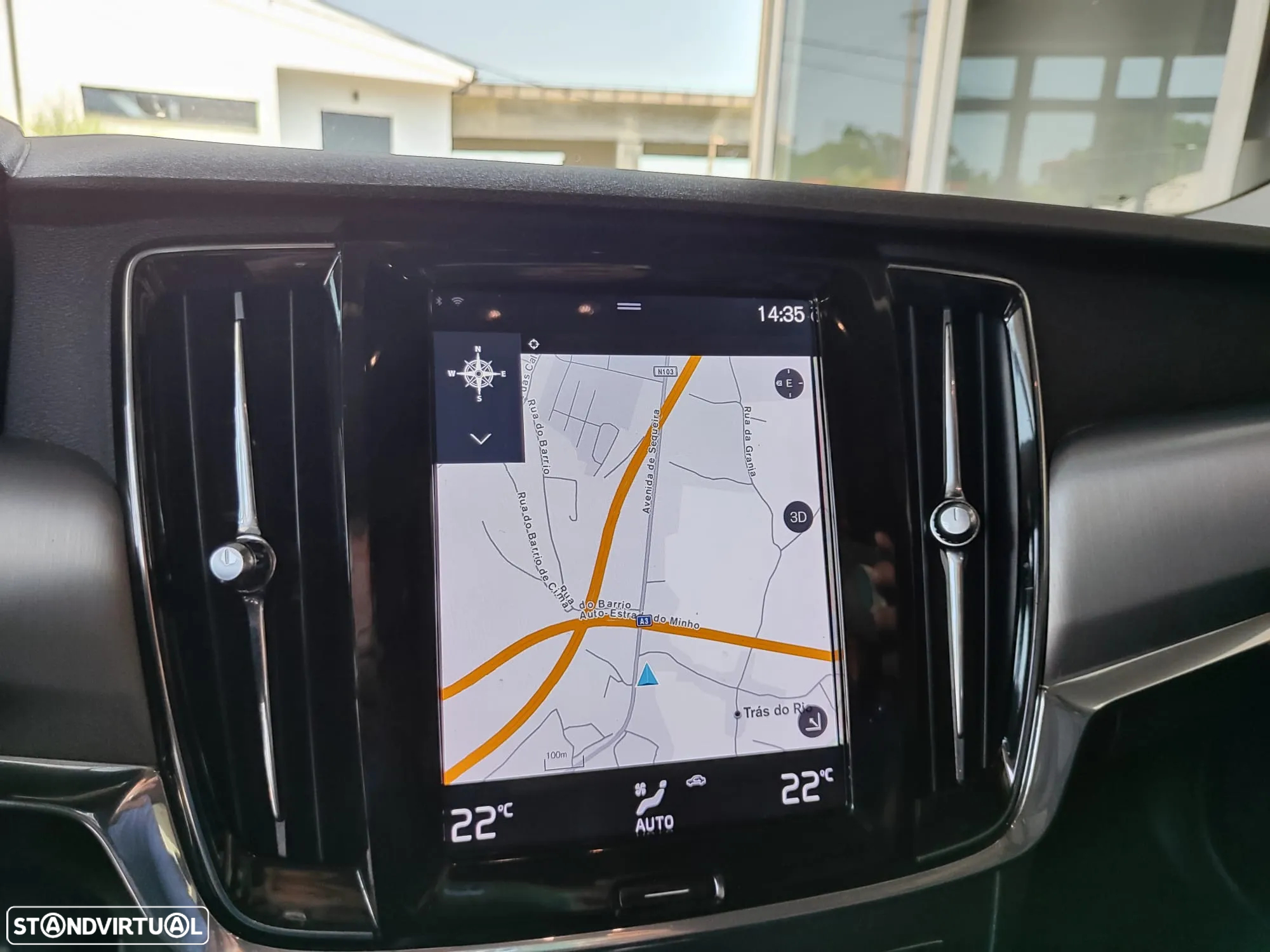 Volvo V90 2.0 D4 Momentum Geartronic - 28
