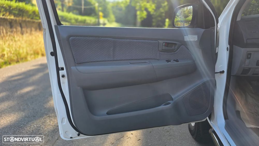 Toyota Hilux 4x4 Extra Cab DPF Comfort - 20