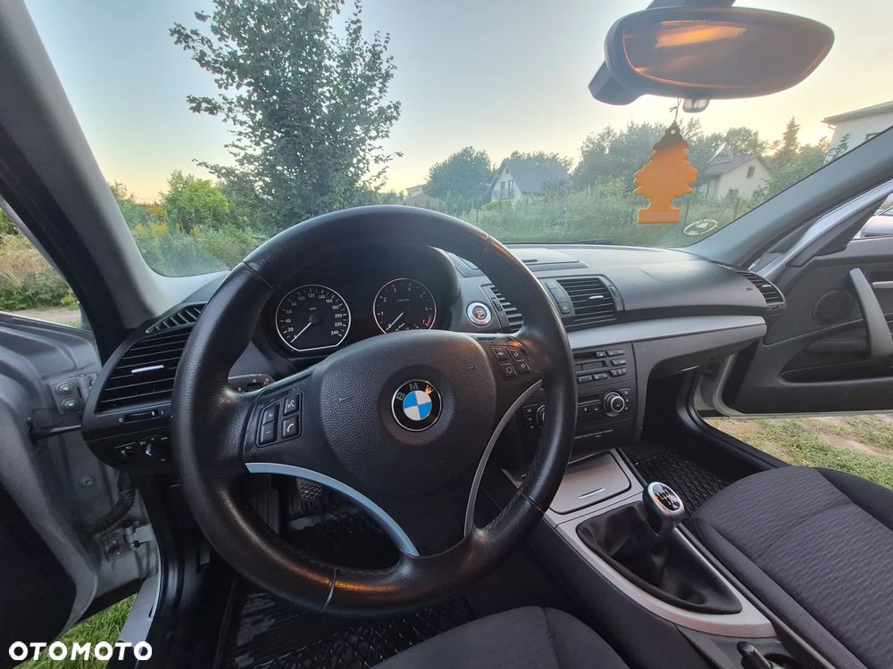 BMW Seria 1 118i - 15