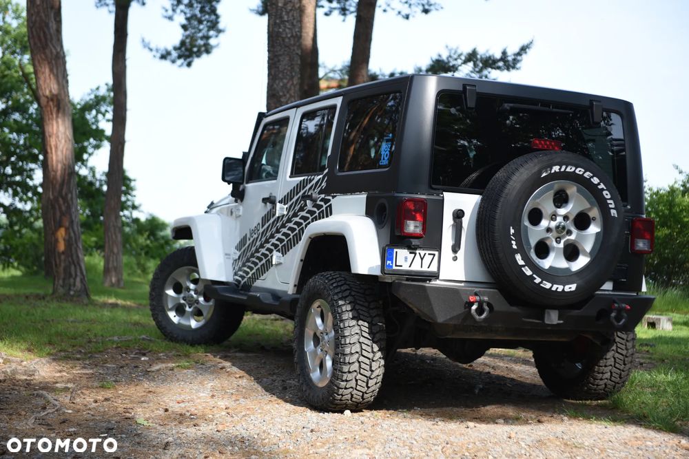 Jeep Wrangler - 2